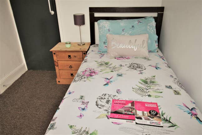 🏡 Friendly Single Room..!! Main Photo