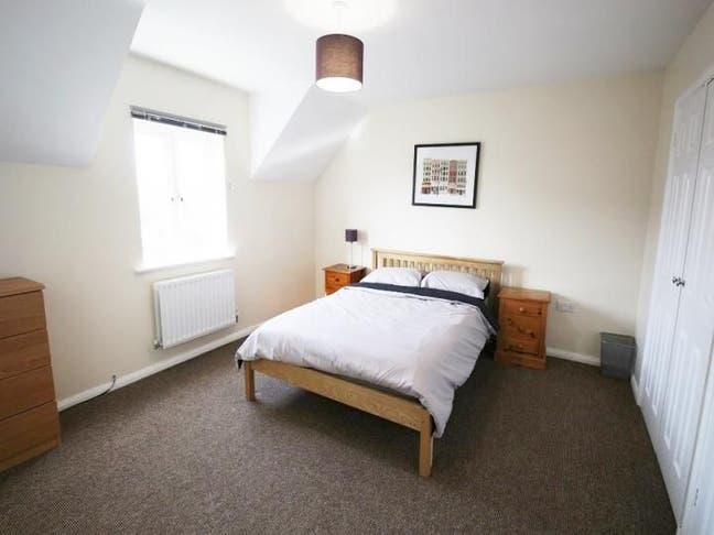 🏠Large Ensuite Double Room ..!! Main Photo