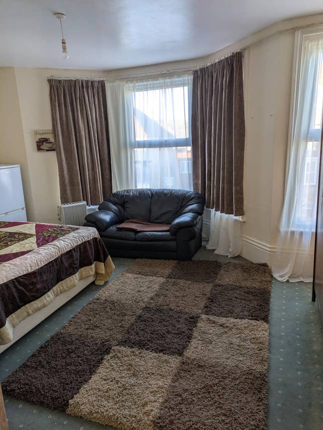 4 Double Rooms, in Shared House, to Let Folkestone Main Photo