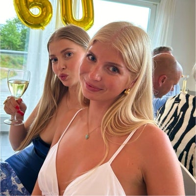 Two friends looking for a room each!!  Main Photo