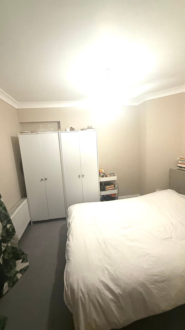 Double Room available in a 2 Bed converted flat Main Photo