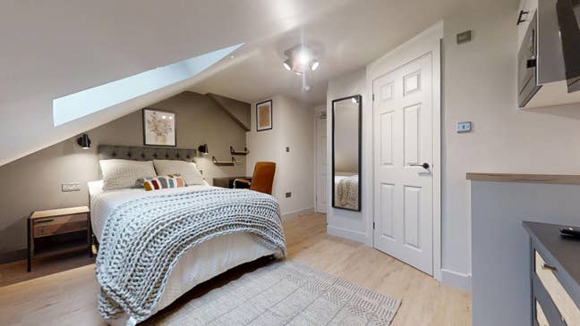 ✨ Luxury Fully Furnished Rooms – Rock Ave ✨ Main Photo