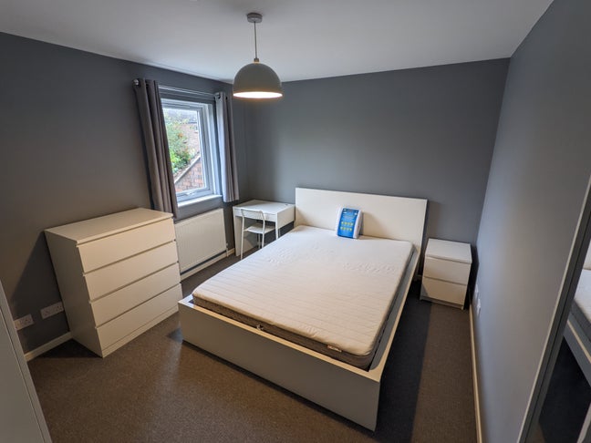 Double Room, INC BILLS Main Photo