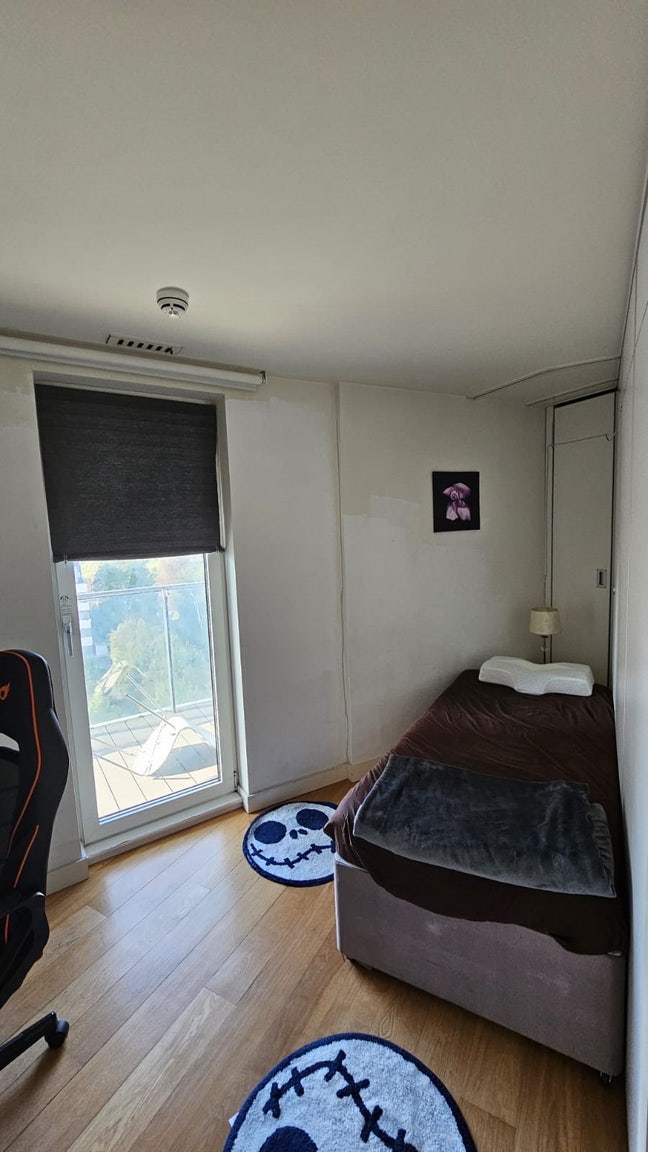 Single room next to hayes & harlington station Main Photo