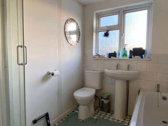 Two rooms available! Main Photo