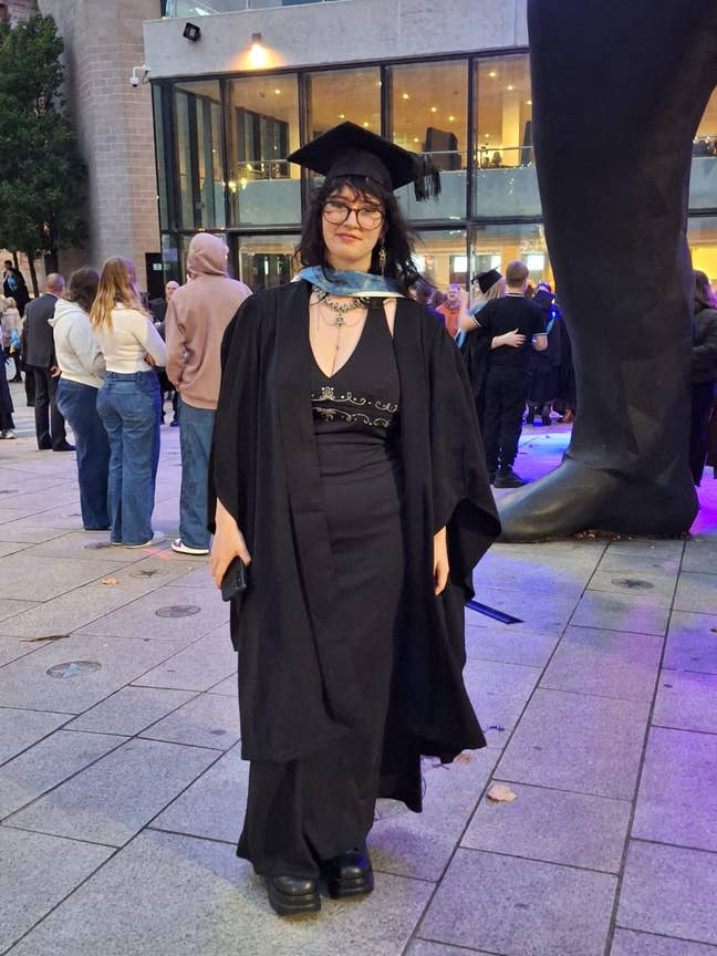 two females looking for houseshare Main Photo