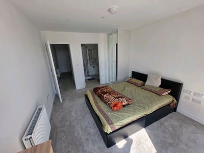 New built apartment ensuit room for rent Main Photo