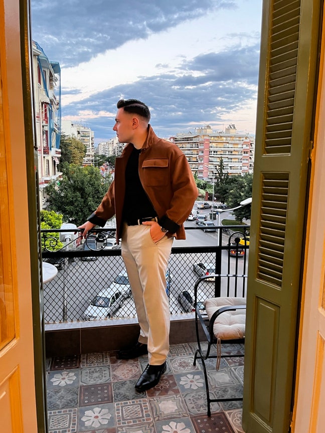 Professional looking for buddy up/social flatshare Main Photo