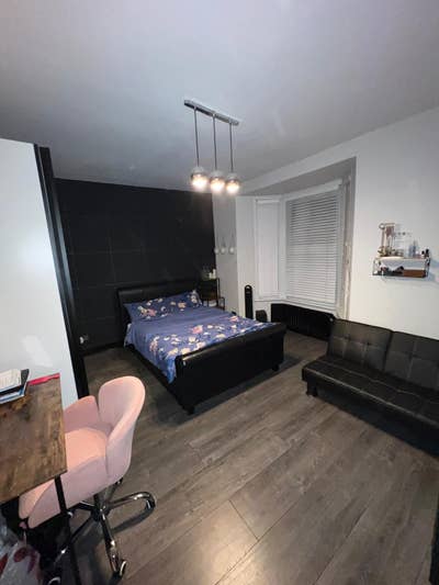 Spacious Double Room - East London Main Photo