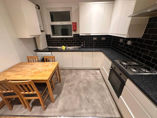 Rooms Available- Plough Road, SW11 - BILLS INC Main Photo