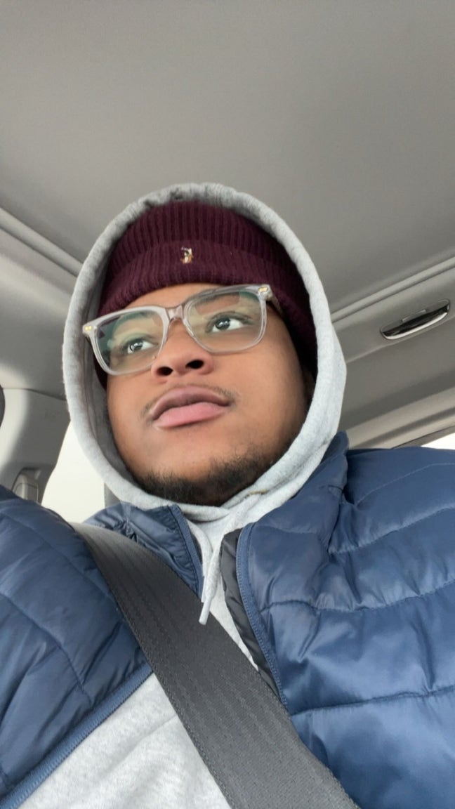 25yo Young Professional/Postgrad | January Move-In Main Photo