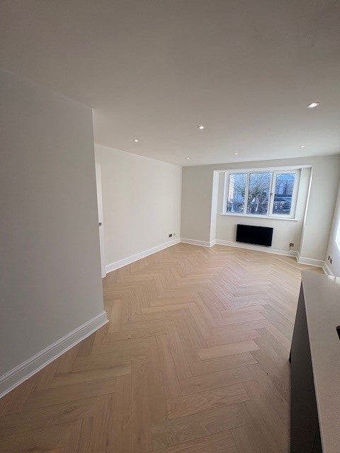 ⚡️Stunning 2 Bedroom Flat - NW2 Close To Station⚡️ Main Photo