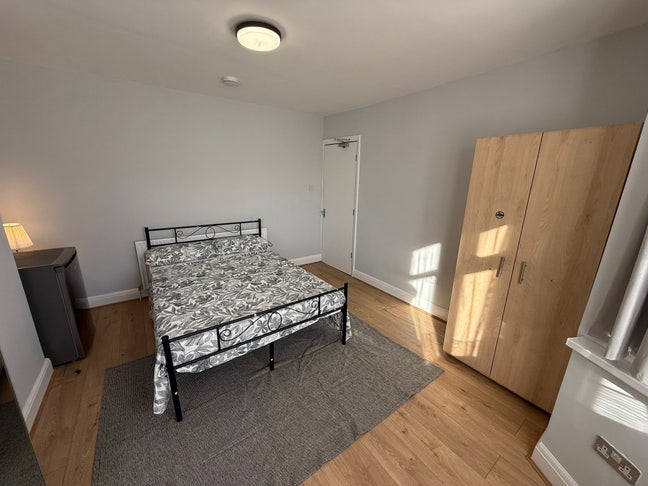 🏡 Lovely Rooms to Let– Greenford (UB6 9Ja) Main Photo
