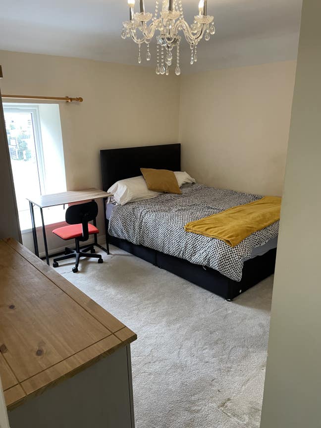 Large room in shared house, Mabe, Penryn.  Main Photo