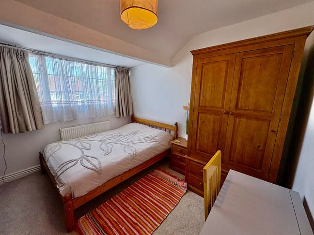 Peaceful & Secure Double Room – Pro Female Preferred Main Photo