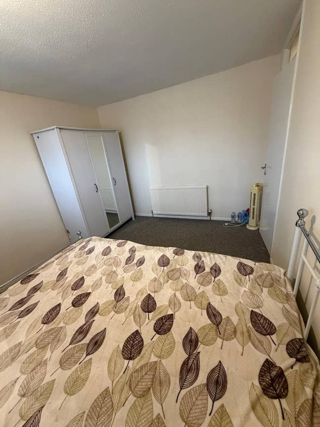 Room for rent Main Photo