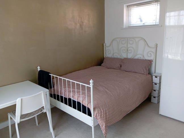 Modern Large Double Room  Main Photo