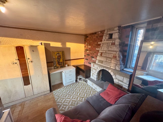 Large Airy Double Room  – Available Immediately Main Photo