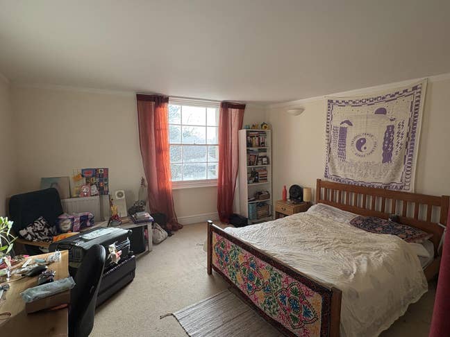Room available in calm Clifton neighbourhood! Main Photo
