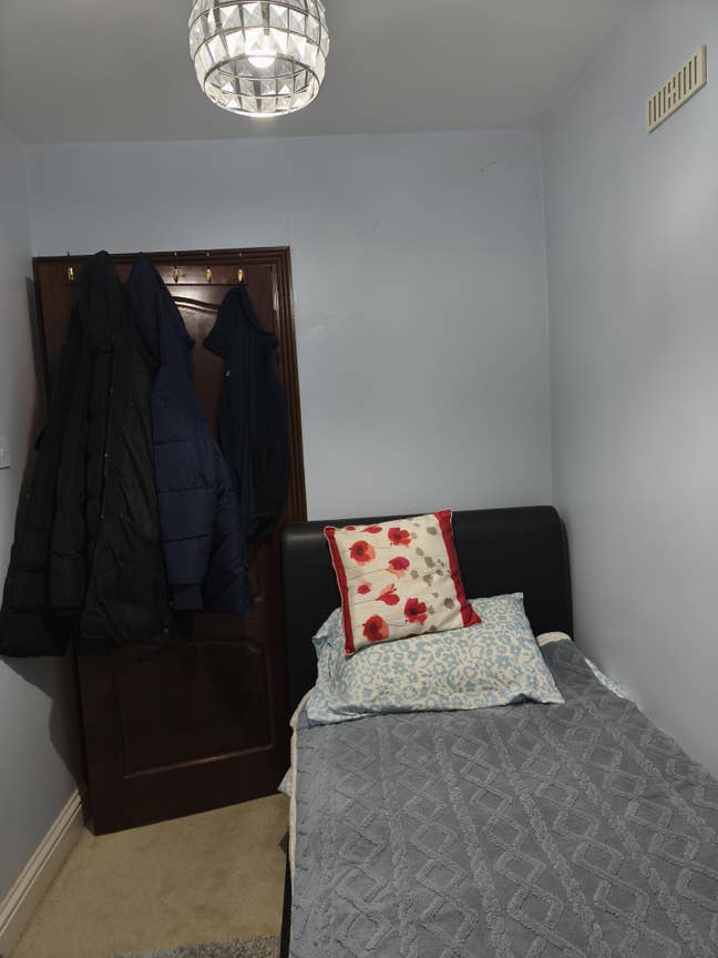 Single room for rent 360 per month Main Photo