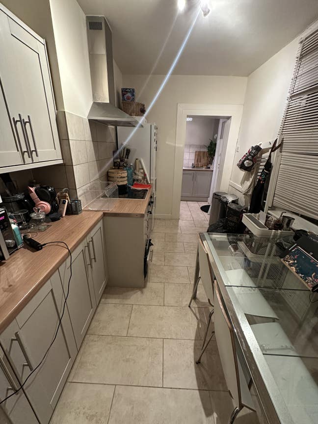 Lodger Wanted – Large Room, West London House Main Photo