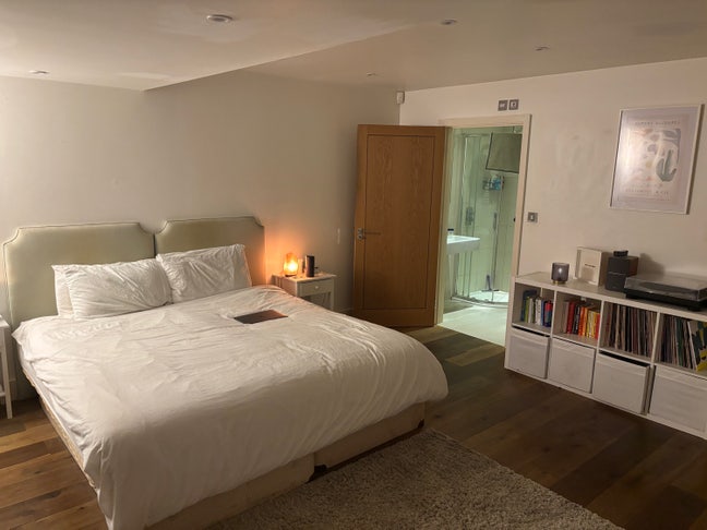 Big En-Suite Room Available in Balham!  Main Photo