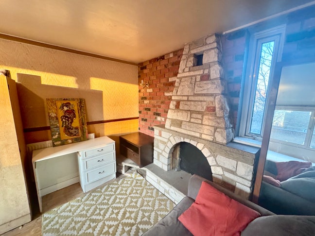 Large Airy Double Room  – Available Immediately Main Photo