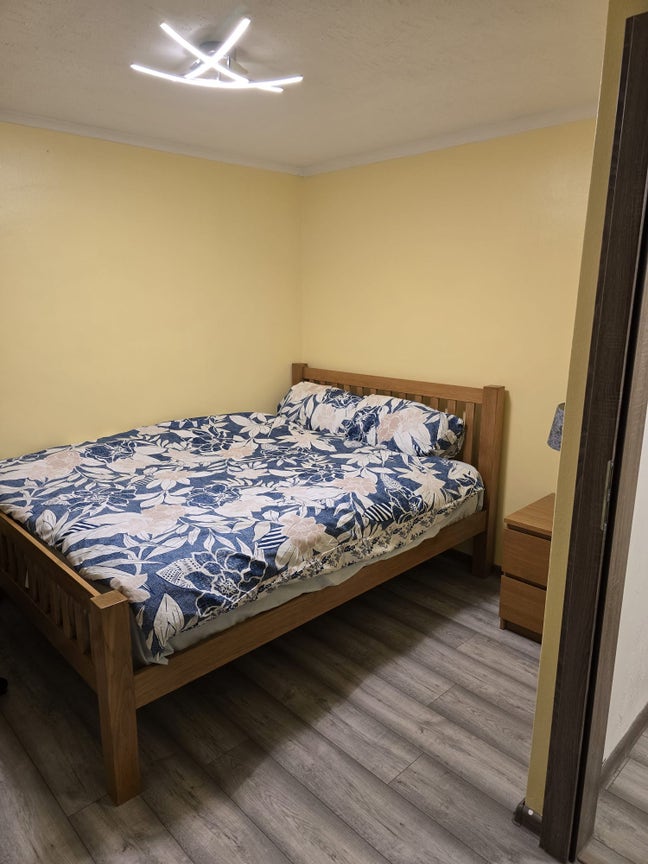 Room for rent - Double / Single Main Photo