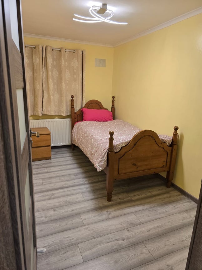 Single Room for rent  Main Photo