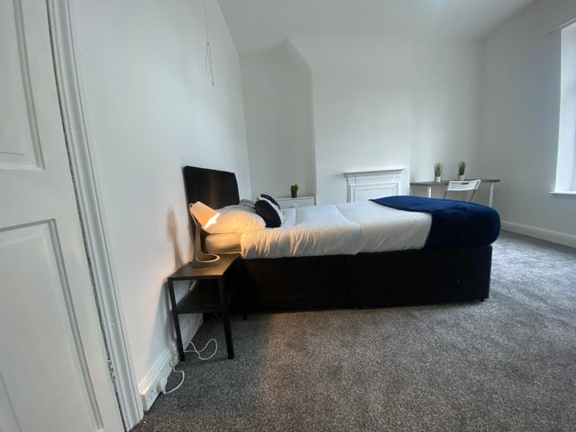 Available - Brand New Rooms in Oldham OL1 Main Photo