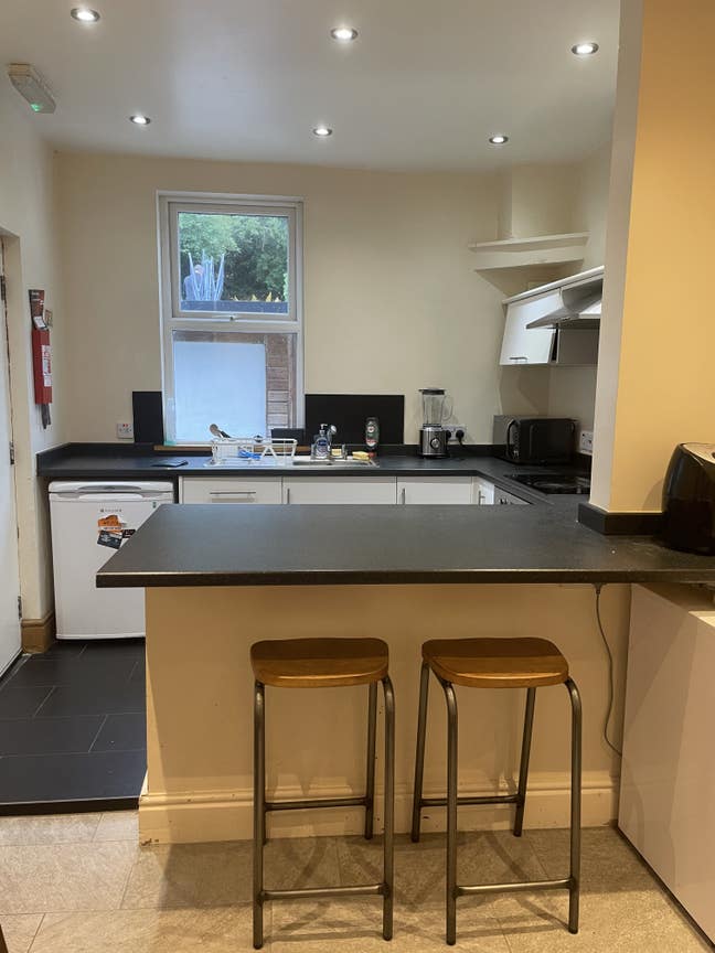 Newly renovated terraced house Main Photo