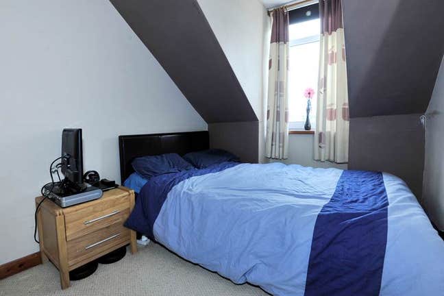 Modern Bedroom/ City center- All bills incl.  Main Photo