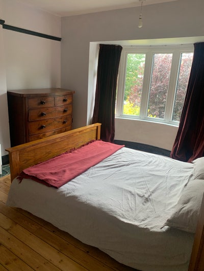 Double room in shared house (LE2) Main Photo