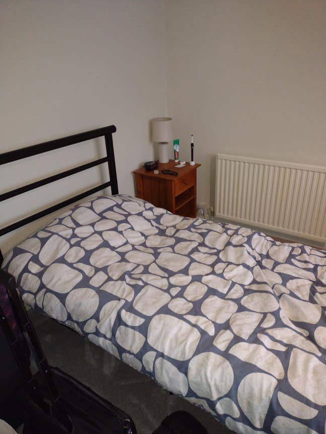 Double Room Near Manor Royal Crawley  Main Photo