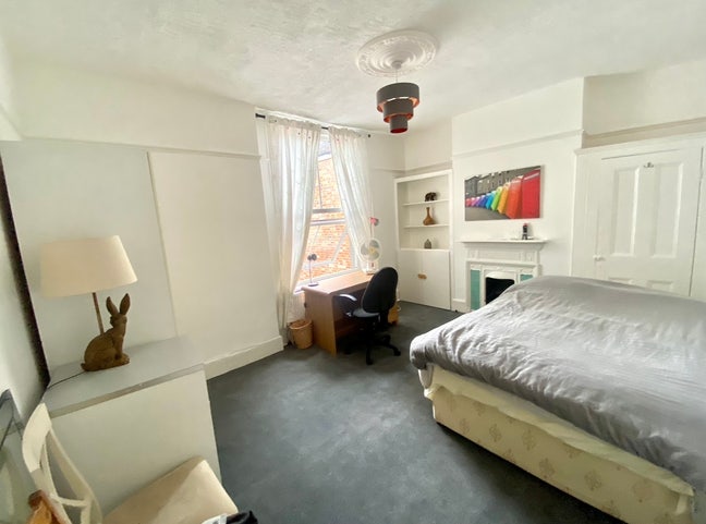 Big bright room  Main Photo