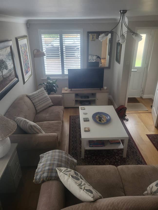 Quiet double room available mid January  Main Photo