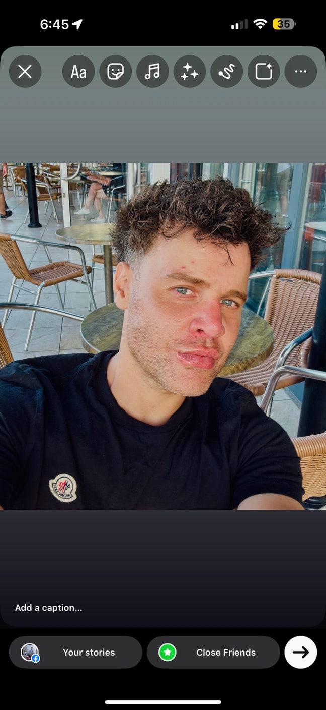 Friendly Professional Seeking Flatshare Main Photo