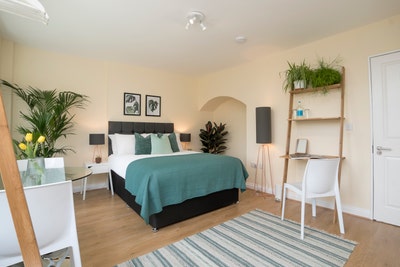 3 Beautiful Furnished Rooms In Swiss Cottage Main Photo