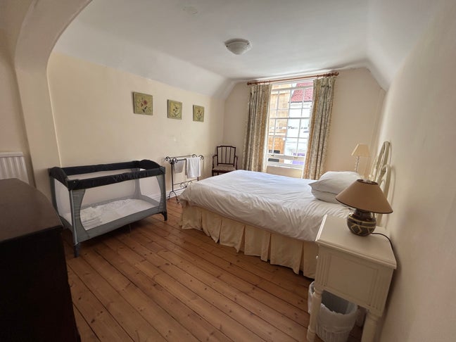 3 rooms in Medieval Cottage, Central Abingdon Main Photo