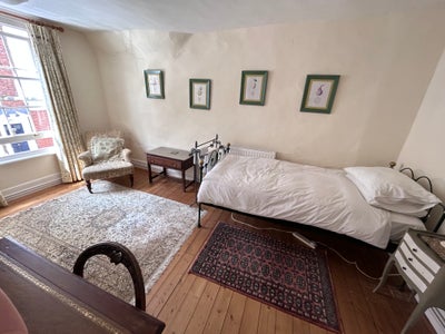 3 rooms in charming Cottage, Central Abingdon Main Photo