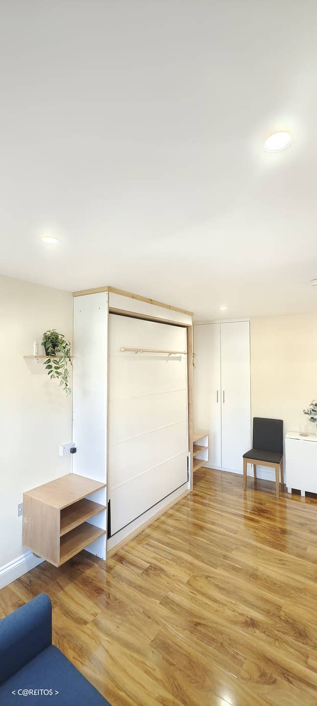 Studio Flat next to Oval Station Main Photo