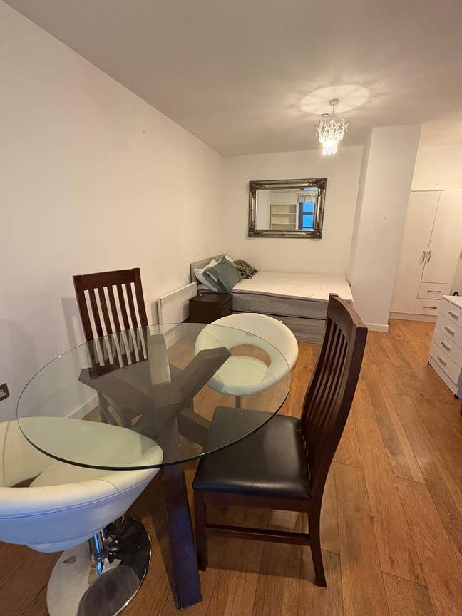 Ovely Short Let Double Room Available Main Photo