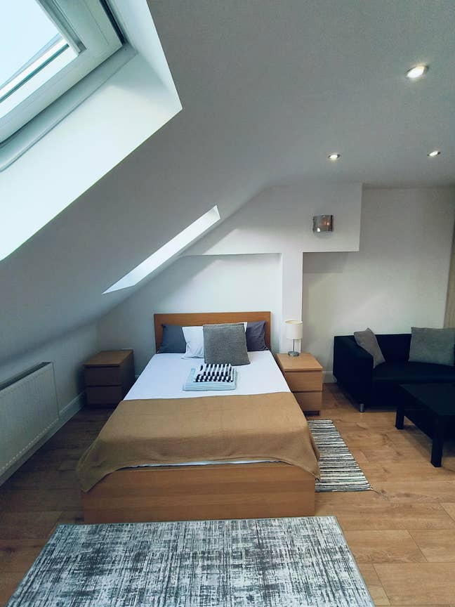 Furnished En-Suite Loft Room (Single Occupant) Main Photo
