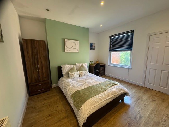 Luxury Ensuite rooms | All Bills | Hospitals / Uni Main Photo