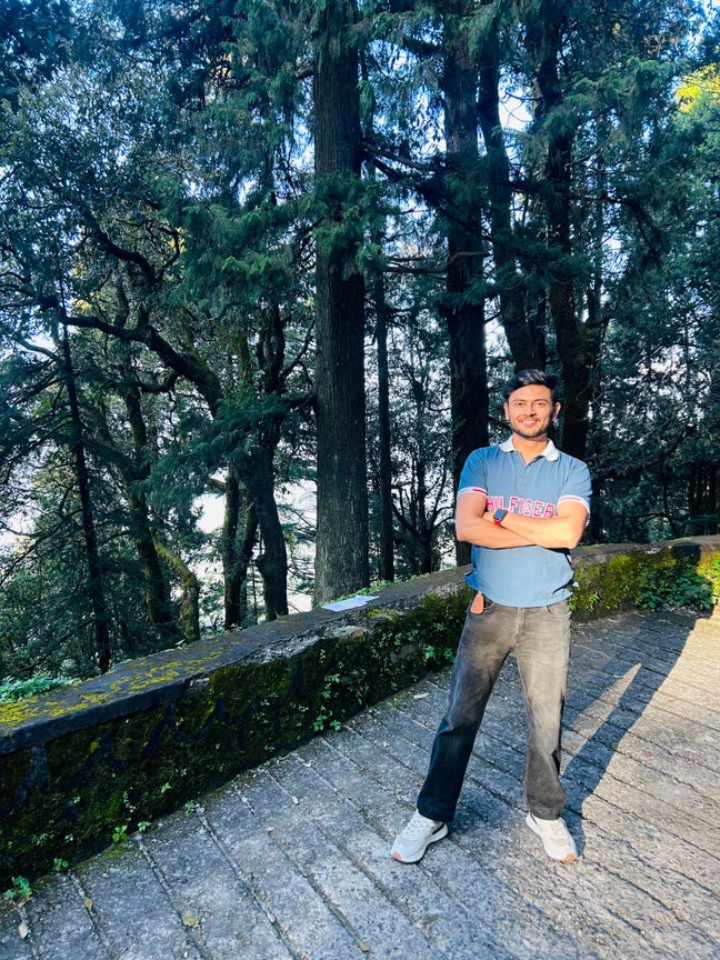 Looking for a room Main Photo