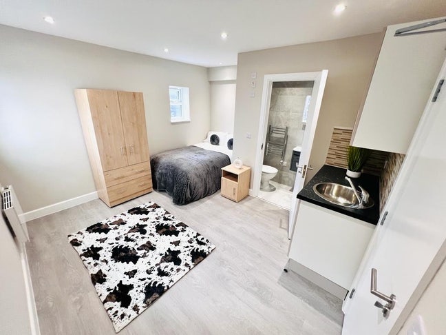 🏡 Self-Contained to Let in/ Willesden Green  Main Photo