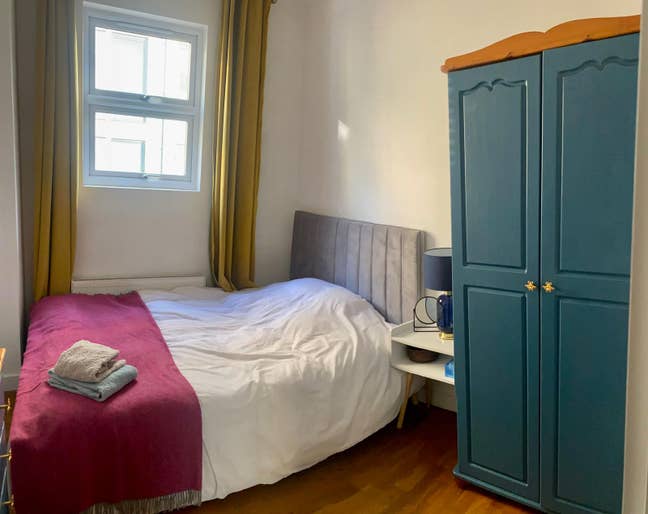 Chick cosy room in garden flat  Main Photo