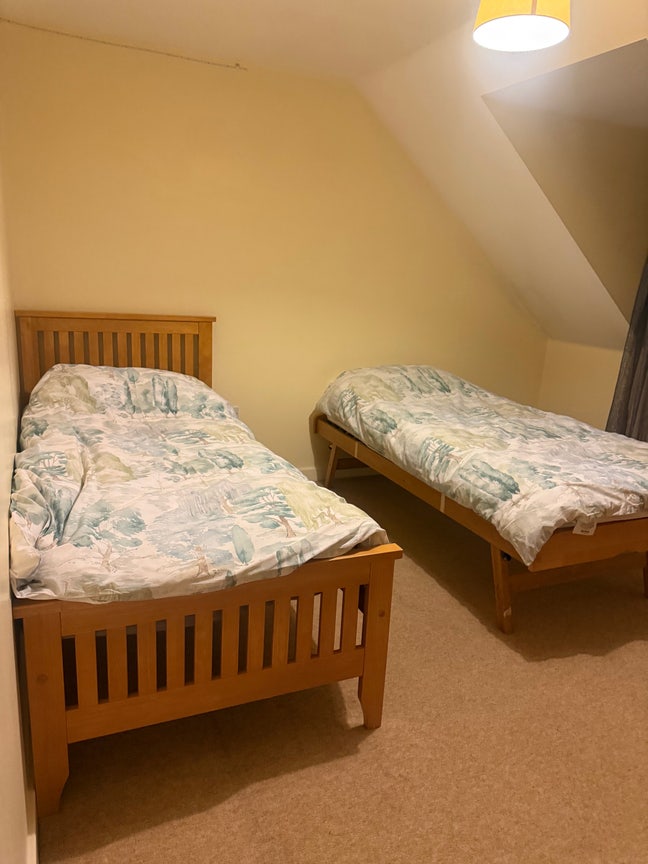 Room in a quiet shared house  Main Photo