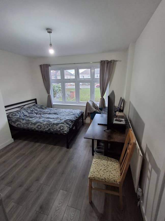 Double room available at SE20 Main Photo