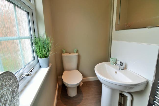 2 En-suite room, great location (AS) Main Photo